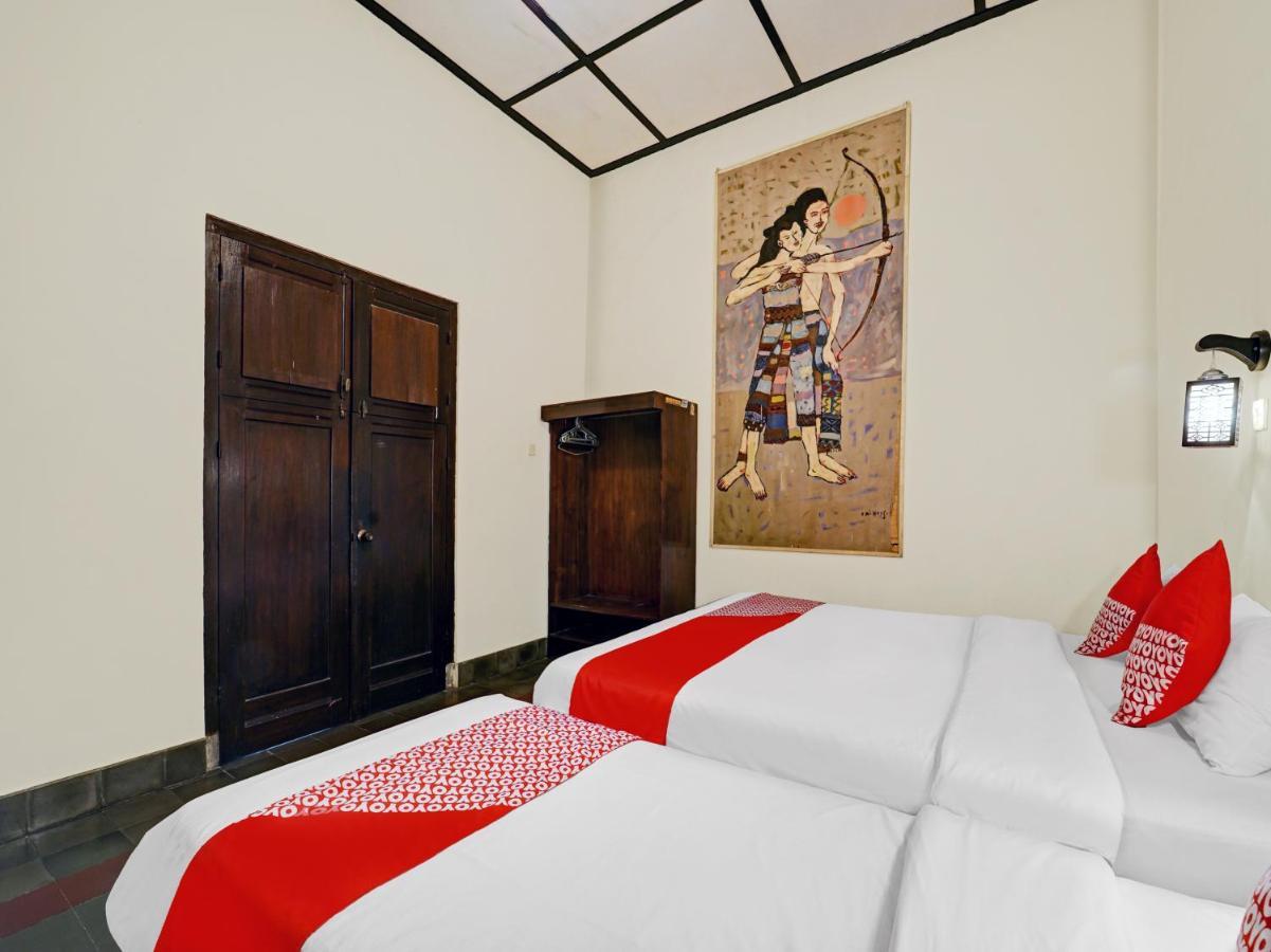 Oyo 90676 Oryza Hotel Yogyakarta Exterior foto